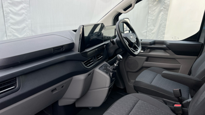 Ford Transit Custom 280 L2 Diesel Fwd 2.0 EcoBlue 136ps H1 Van Limited - Image 9